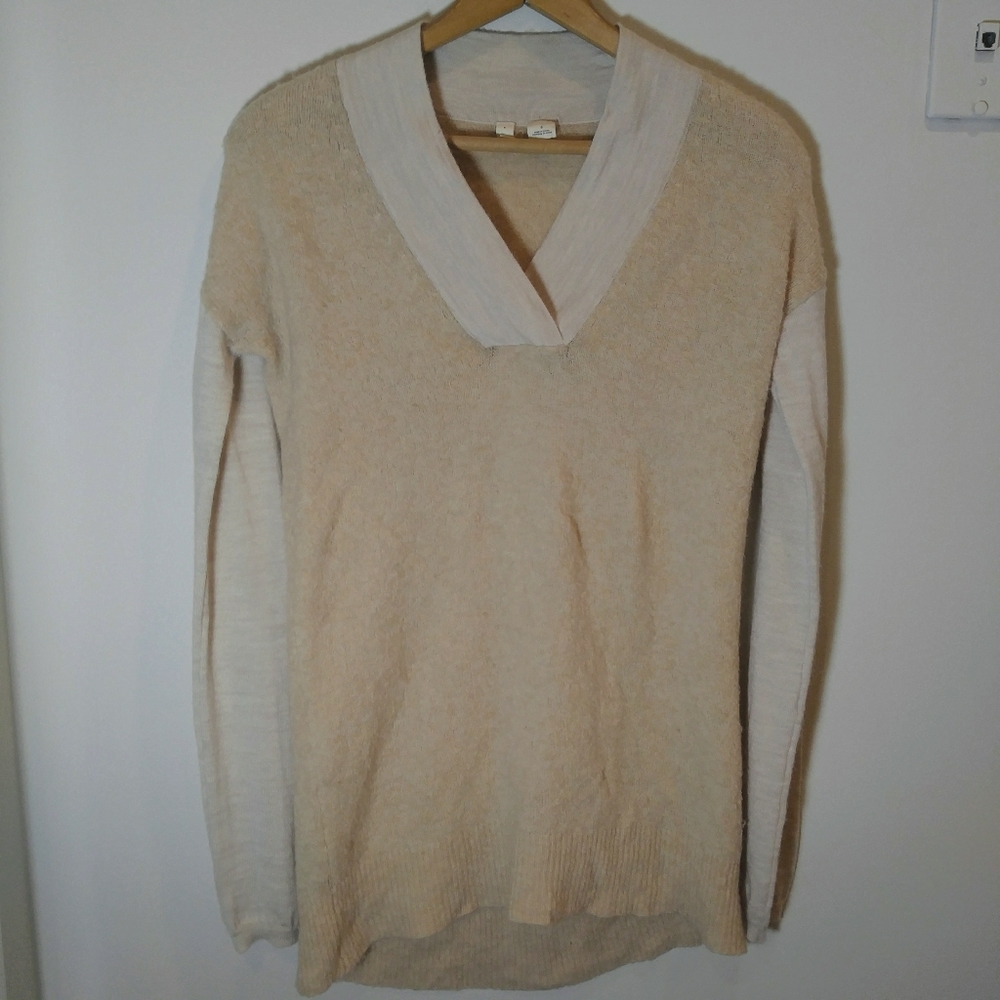 Anthropologie: Moth V-Neck sweater